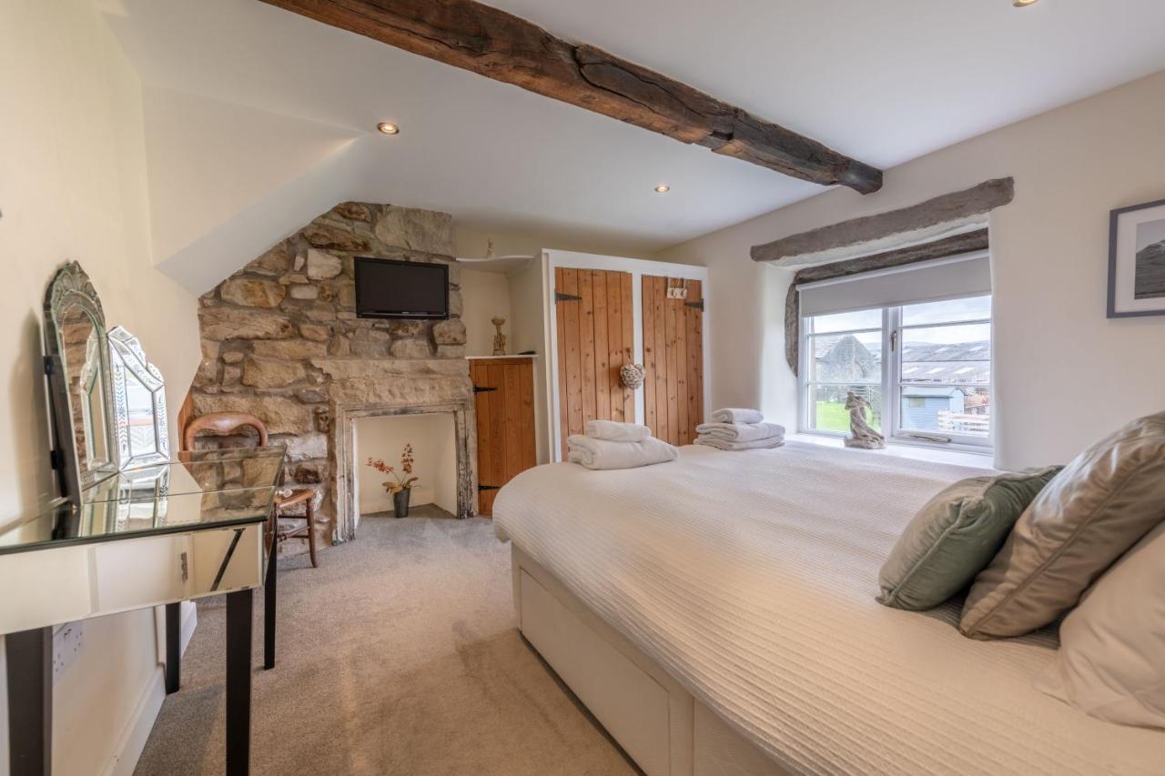 Westside Cottage, Newby, Clapham, Yorkshire Dales National Park, Famous Three Peaks, Near The Lake District, Pets Are Welcome Newby  Eksteriør billede