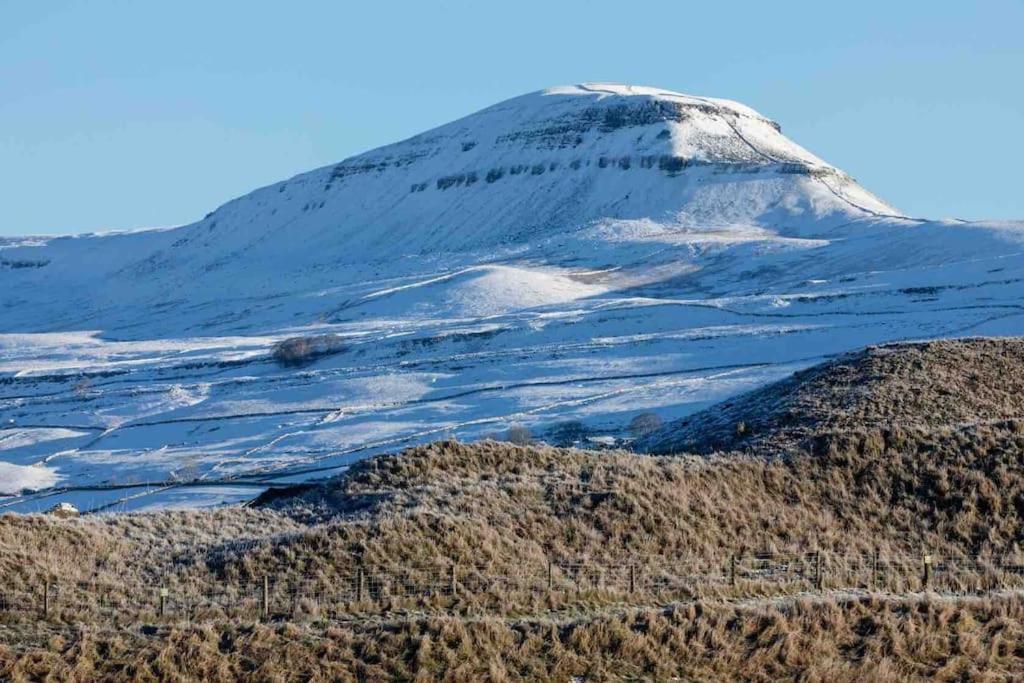 Westside Cottage, Newby, Clapham, Yorkshire Dales National Park, Famous Three Peaks, Near The Lake District, Pets Are Welcome Newby  Eksteriør billede