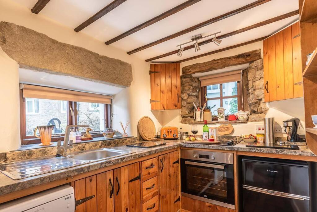 Westside Cottage, Newby, Clapham, Yorkshire Dales National Park, Famous Three Peaks, Near The Lake District, Pets Are Welcome Newby  Eksteriør billede