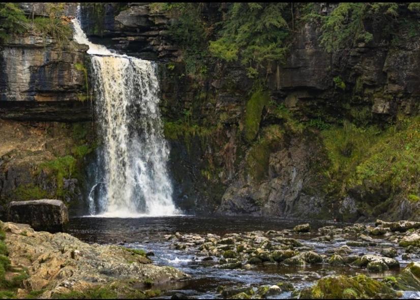 Westside Cottage, Newby, Clapham, Yorkshire Dales National Park, Famous Three Peaks, Near The Lake District, Pets Are Welcome Newby  Eksteriør billede