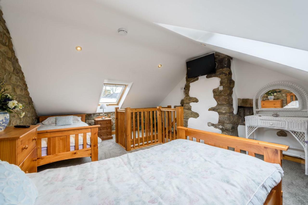 Westside Cottage, Newby, Clapham, Yorkshire Dales National Park, Famous Three Peaks, Near The Lake District, Pets Are Welcome Newby  Eksteriør billede